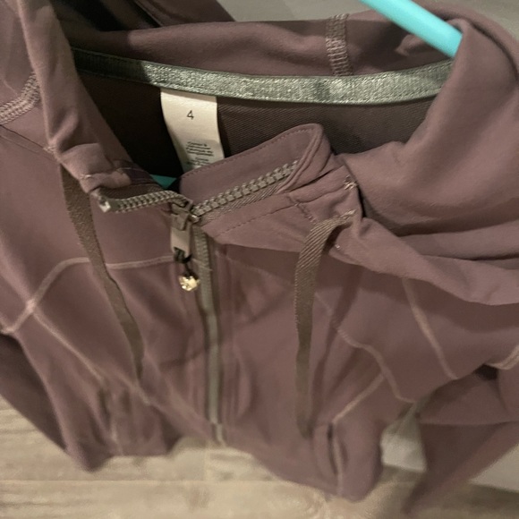 Grey lululemon define jacket - Picture 3 of 3